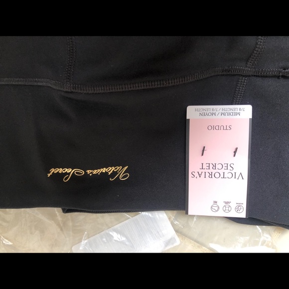 Victoria’s Secret high rise Sport Leggings Meduim - Picture 10 of 11
